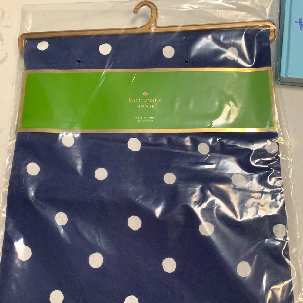 NWT Kate Spade Charlotte Street table runner